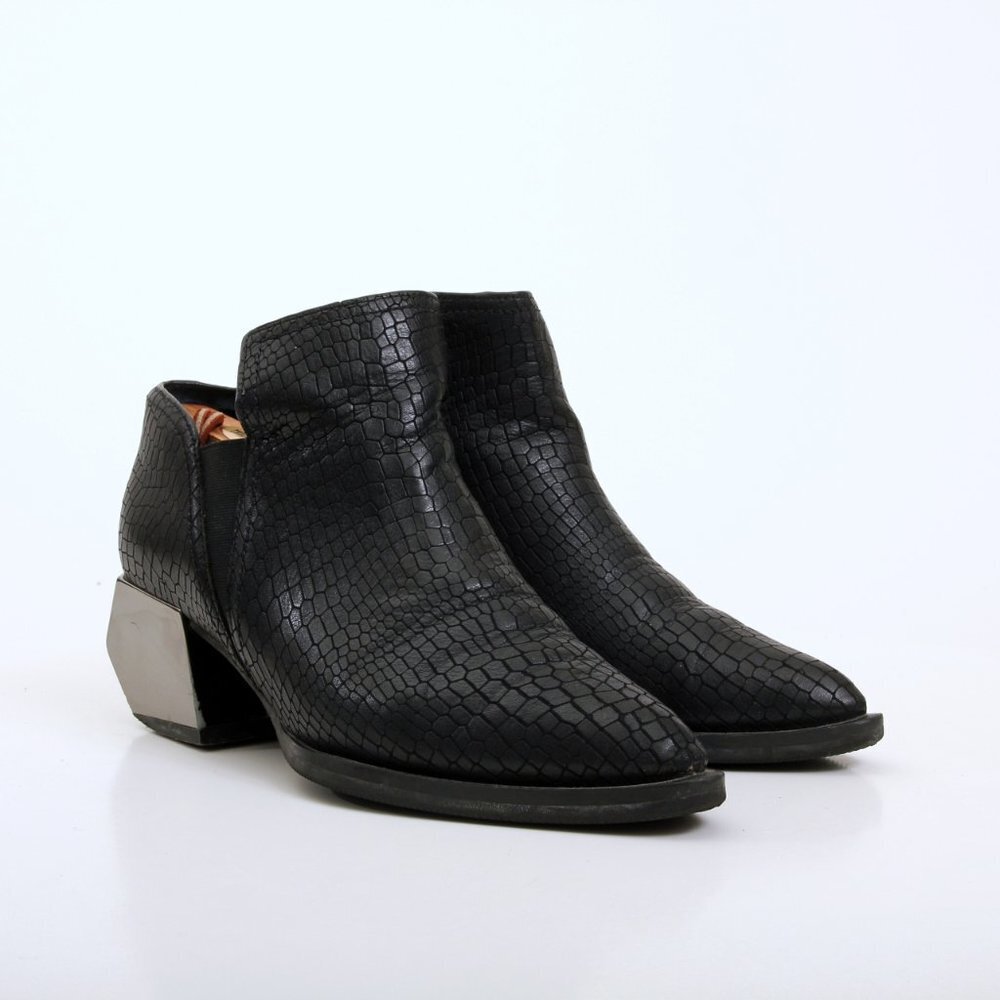 Millie’s Croc Embossed Pointed Toe Block Heel Ankle Boots Black Women Size‎ 7.5